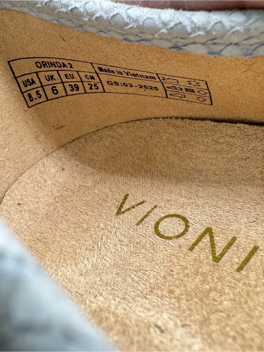 Vionic Women's Orinda 2, Sky Blue Textured Nubuck Flats Size 8.5 comfort work
